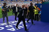 « L’un des plus grands que le football ait connu » : les hommages à Didier Deschamps s’enchaînent après son dernier match à la tête des Bleus