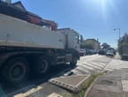 Poursuivi par la Bac, un camion-benne volé termine sa course sur le bas-côté près de Roissy