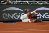 Roland-Garros : les images de la chute de Gaël Monfils, qui s’est fait une grosse frayeur