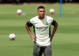 « Marque des buts et vends des maillots » : Booba tacle Kylian Mbappé sur les réseaux sociaux