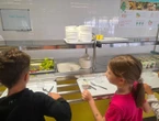 16 décibels en moins ! La vaisselle silencieuse a fait sa rentrée dans un groupe scolaire de Haute-Garonne