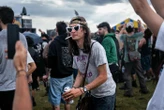 La free party géante dans un champ de tir militaire près de Bourges se poursuit, jusqu’à 30 personnes attendues ce samedi