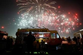 « Nous avons entendu une forte détonation » : un feu d’artifice percute un avion en plein atterrissage aux États-Unis
