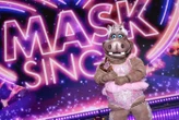 « Mask Singer » : hippo, zèbre, chameau… Ces costumes français qui voyagent à l’international