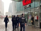 Courbevoie: trois hommes armés entrent dans un appartement et frappent son occupant avant de la dépouiller