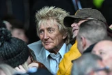 Coupe du monde : Rod Stewart critiqué pour avoir été aperçu en folie en tribunes pendant Écosse-Haïti juste après avoir annulé un concert