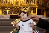 Un miracle grâce à un « bébé Jésus footballeur » : pourquoi des milliers de fans se ruent-ils à la cathédrale de Mexico ?