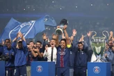 PSG-Angers (1-0) : Paris exhibe ses trophées et les célèbre avec son public