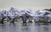 Renoir, Christo, JR… Pourquoi le Pont-Neuf aimante les artistesÉcouter