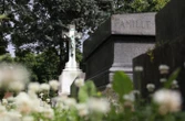 Des tombes vandalisées et plusieurs statuettes volées dans des cimetières de l’ouest de la France