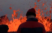 VIDÉO. « C’est tellement beau ! » : en Islande, l’éruption d’une fissure volcanique attire les curieux