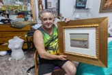 « Je l’ai pris parce que j’aimais bien le cadre » : il trouve par hasard un tableau à 150 000 euros dans la rue à Séville