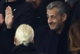 PSG : « Vous pouvez être fière de lui », quand Nicolas Sarkozy croit reconnaître la mère d’Ousmane Dembélé