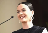 Katy Perry et Justin Trudeau aperçus enlacés sur le yacht de la chanteuse
