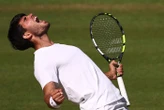 Wimbledon : Carlos Alcaraz se qualifie encore pour la finale et attend son adversaire, Djokovic ou Sinner