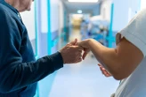 « La direction se moque de nous » : à Paris, le personnel de nuit de l’hôpital Bretonneau en grève illimitée