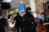 « Parle pas comme ça je suis pas ta copine ! » L’audition tendue d’une témoin clé au procès de la DZ mafia provoque l’évacuation de la salle
