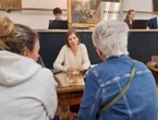« Là, ils sont tombés des nues » : à Versailles, ils viennent faire expertiser leurs bijoux de famille