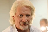 Patrick Sébastien accusé d’acte sexuel sur scène au Cap d’Agde : l’artiste dément et évoque une fellation « mimée »
