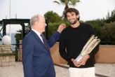 Tennis : les images des belles retrouvailles entre le Prince Albert II et Valentin Vacherot après son titre