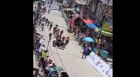 Tour du Venezuela : la vidéo de l’impressionnante collision entre une moto et le peloton à l’arrivée de la 3e étape