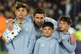 « Être avec mon peuple… » : les images de l’émotion de Lionel Messi pour son dernier match en Argentine