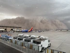 États-Unis : une impressionnante tempête de poussière aveugle la ville de Phoenix