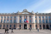 C’est à l’état de payer pour les enfants handicapés : le maire de Toulouse envoie une facture d’1,83 million au rectorat