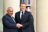 Macron s’excuse pour des promesses d’aide non tenues au Vanuatu, selon le Premier ministre de l’archipel