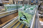 « Le débit des ruisseaux a chuté de 90 % en quarante ans» : l’Etat impose à Volvic une nouvelle baisse des prélèvements d’eau