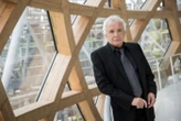 Michel Sardou sort de sa retraite : « Ça ne m’a pas plu qu’on mette en prison le président de la République »