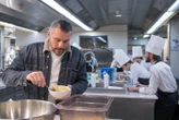 « Nourrir, pas empoisonner » : dans un sursaut rare, les chefs se mobilisent contre la loi Duplomb