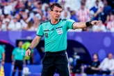 « Les Paraguayens avaient un allié » : Tony Chapron dézingue la prestation d’Ilgiz Tantashev lors du 8e des Bleus