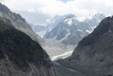 Mont-Blanc : deux alpinistes tués par des chutes de pierres, l’ascension du massif suspendue côté italien à cause de la chaleur