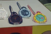 Achetées 400 euros, des montres « Royal Pop » Swatch-Audemars Piguet se vendent déjà en ligne pour plusieurs milliers d’euros