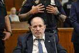 États-Unis : Harvey Weinstein, en prison à New York, « supplie » la justice de le sortir de son « trou »