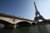 Paris : un touriste américain chute depuis les quais hauts de la Seine et se blesse grièvement