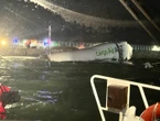 Hongkong : l’image impressionnante de l’accident d’avion qui a terminé sa course dans la mer, tuant une personne