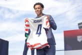 Quand Tyler Adams et l’équipe américaine de soccer détruisent un canapé lors de la folle victoire des Knicks en match 4 de la finale NBA