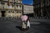 « Les services de secours sont déjà dépassés » : à Lyon, la marche des fiertés reportée à septembre en raison de la canicule