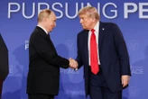 Trois heures de discussions sur l’Ukraine et pas d’annonce : ce qu’il faut retenir du sommet Trump-Poutine en Alaska
