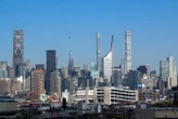 Un luxueux gratte-ciel de New York menacé par « des milliers de fissures » : les propriétaires portent plainte contre le constructeur