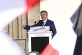 Jean-Luc Mélenchon visé par une plainte pour apologie du terrorisme après ses propos sur le 7-Octobre