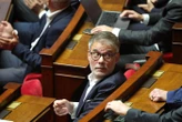 « Si je n’avais pas été là… » : Olivier Faure se défend d’avoir été désavoué par le groupe PS après le refus de censurer le gouvernement