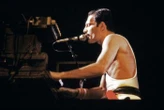 « Freddie Mercury était mon père » : la fille cachée du chanteur de Queen brise le silence à 48 ans