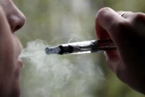 Cigarette électronique, médicaments, jeux… les ados boivent et fument moins, mais s’exposent à de « nouveaux risques » d’addiction