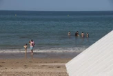 Dix plages « à éviter » dans le Calvados pour la mauvaise qualité de leur eau, une seule en Seine-Maritime
