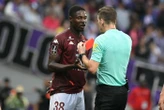Toulouse-Metz : la vidéo du violent tacle du Messin Sadibou Sané, expulsé pour la deuxième fois de la saison