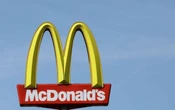Un engin incendiaire enrobé d’un drapeau israélien déposé devant un McDonald’s à Clermont-Ferrand