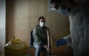 Covid-19 en France : 144 décès en 24 heures, plus de 3 330 malades en soins critiques